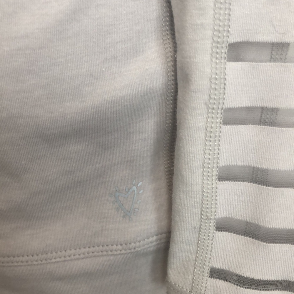 Betsy Johnson light gray long sleeve comfy shirt with lots of detail. Sz XS.EUC - Picture 5 of 10